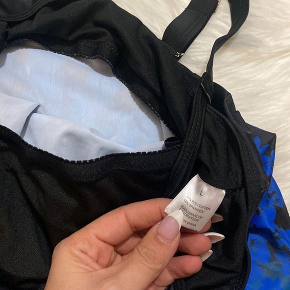 NWT Two Pieces Bathing Suit - Picture 6 of 7